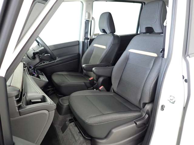 日産 セレナ １．４ Ｅ－ＰＯＷＥＲ ハイウェイスターＶ R5年 (関東) 99