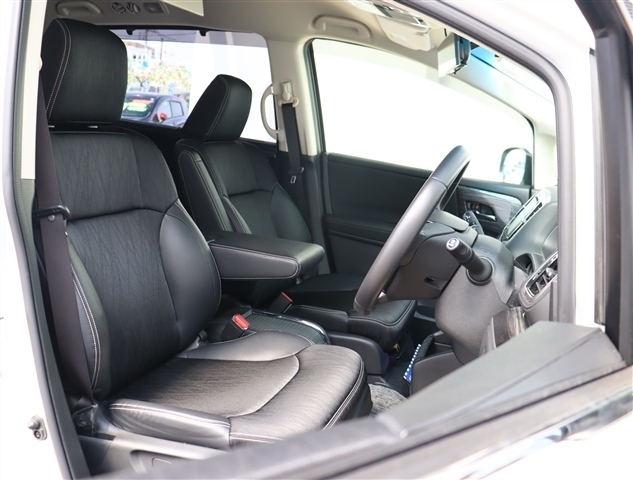 ホンダ オデッセイ　ハイブリッド ２．０ ハイブリッド アブソルート ホンダセンシング ＥＸパッケージ H28年 (関東) 99