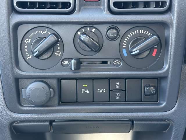 マツダ スクラムトラック ６６０ ＫＣ ４ＷＤ R6年 (東海) 99