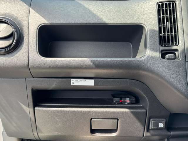 日産 ＮＶ１５０　ＡＤ １．５ ＶＥ R2年 (九州・沖縄) 99