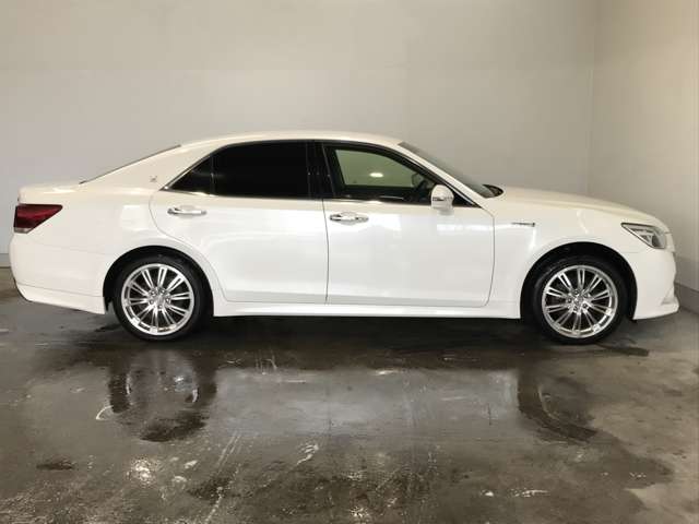 トヨタ クラウン　ハイブリッド ハイブリッド ２．５ Ｓ ＦＯＵＲ ４ＷＤ H27年 (北海道) 99