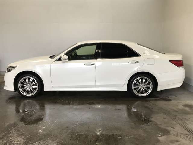 トヨタ クラウン　ハイブリッド ハイブリッド ２．５ Ｓ ＦＯＵＲ ４ＷＤ H27年 (北海道) 99