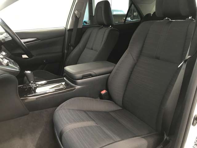 トヨタ クラウン　ハイブリッド ハイブリッド ２．５ Ｓ ＦＯＵＲ ４ＷＤ H27年 (北海道) 99