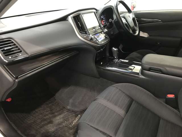 トヨタ クラウン　ハイブリッド ハイブリッド ２．５ Ｓ ＦＯＵＲ ４ＷＤ H27年 (北海道) 99