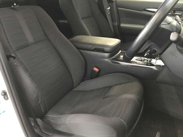 トヨタ クラウン　ハイブリッド ハイブリッド ２．５ Ｓ ＦＯＵＲ ４ＷＤ H27年 (北海道) 99