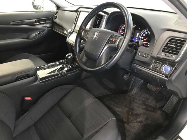 トヨタ クラウン　ハイブリッド ハイブリッド ２．５ Ｓ ＦＯＵＲ ４ＷＤ H27年 (北海道) 99