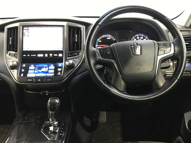 トヨタ クラウン　ハイブリッド ハイブリッド ２．５ Ｓ ＦＯＵＲ ４ＷＤ H27年 (北海道) 99
