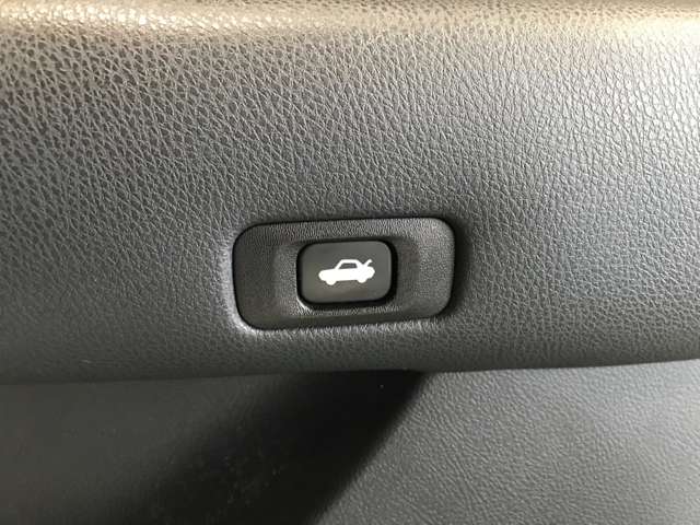 トヨタ クラウン　ハイブリッド ハイブリッド ２．５ Ｓ ＦＯＵＲ ４ＷＤ H27年 (北海道) 99