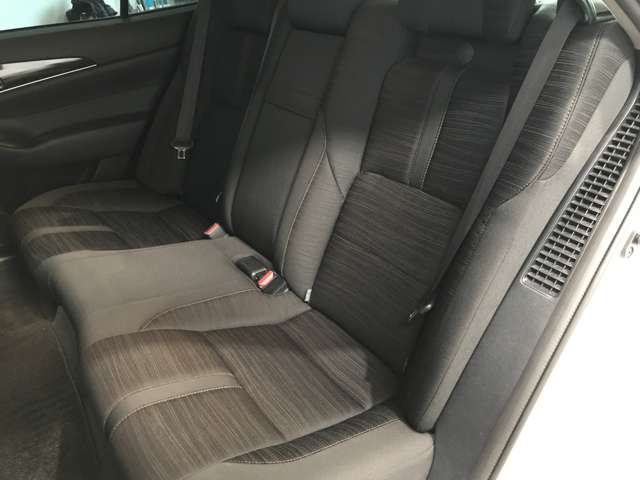 トヨタ クラウン　ハイブリッド ハイブリッド ２．５ Ｓ ＦＯＵＲ ４ＷＤ H27年 (北海道) 99