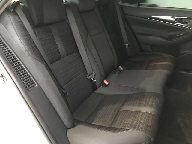 トヨタ クラウン　ハイブリッド ハイブリッド ２．５ Ｓ ＦＯＵＲ ４ＷＤ H27年 (北海道) 99