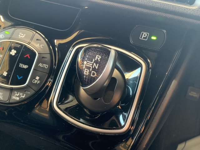 トヨタ ノア １．８ ハイブリッド Ｇ R1年 (東北) 99