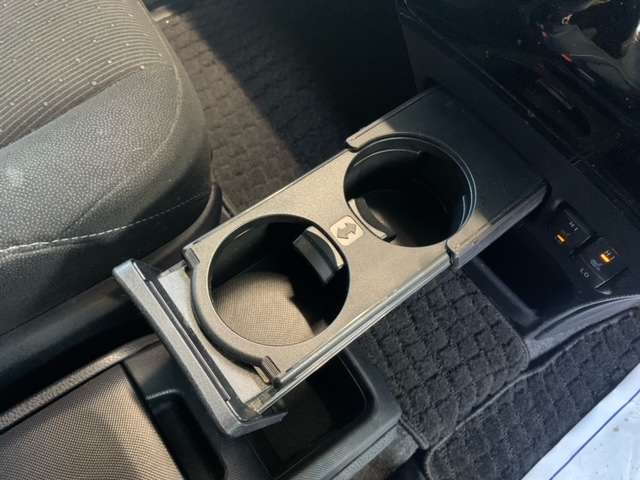 トヨタ ノア １．８ ハイブリッド Ｇ R1年 (東北) 99