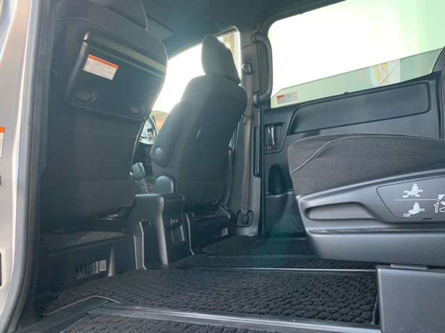 トヨタ ノア １．８ ハイブリッド Ｇ R1年 (東北) 99