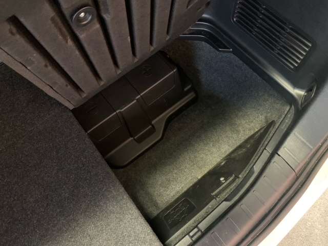 トヨタ ノア １．８ ハイブリッド Ｇ R1年 (東北) 99