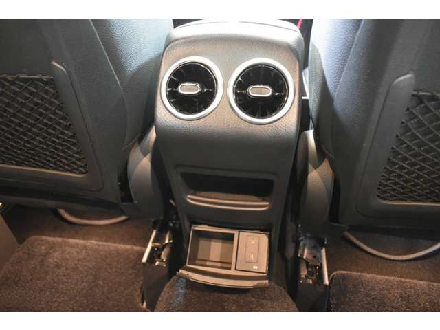 メルセデスベンツ Ｂクラス Ｂ２００Ｄ ＡＭＧライン ディーゼルターボ R2年 (関東) 99