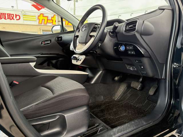 トヨタ プリウス １．８ Ａ Ｅ－ＦＯＵＲ ４ＷＤ H28年 (東北) 99