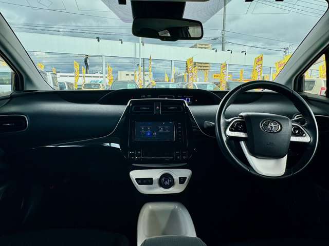 トヨタ プリウス １．８ Ａ Ｅ－ＦＯＵＲ ４ＷＤ H28年 (東北) 99