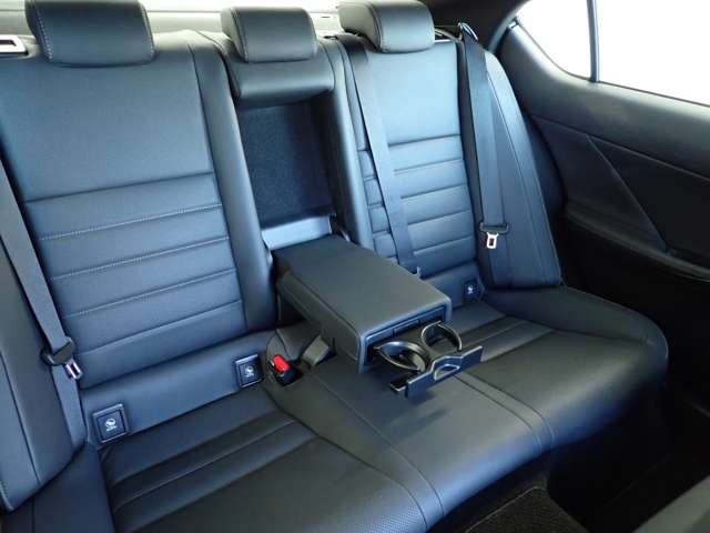 レクサス ＩＳ３００ｈ Ｆスポーツ R4年 (関東) 99