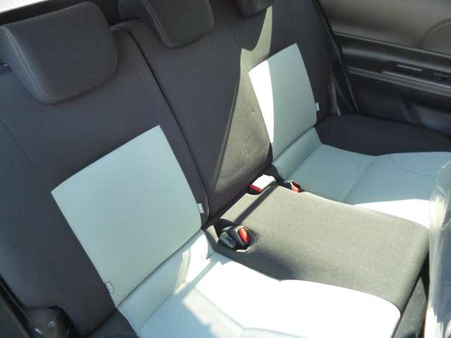 トヨタ アクア １．５ Ｓ H25年 (東北) 99