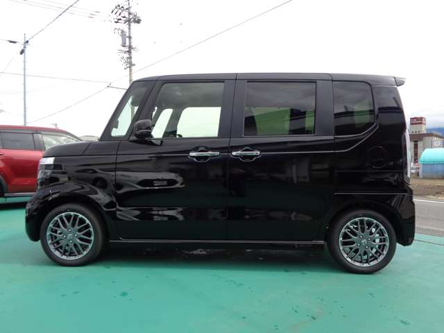 ホンダ Ｎ　ＢＯＸ カスタム ６６０ ターボ R7年 () 99