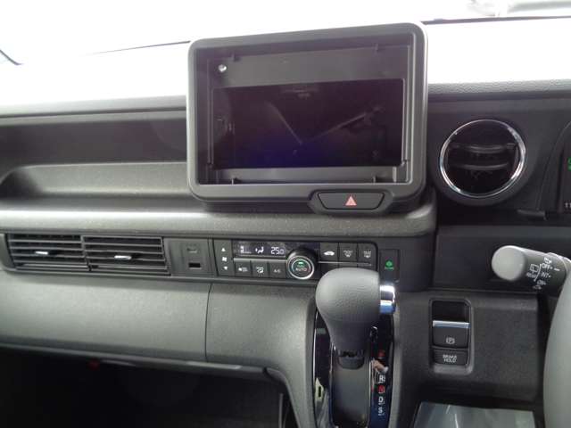 ホンダ Ｎ　ＢＯＸ カスタム ６６０ ターボ R7年 () 99