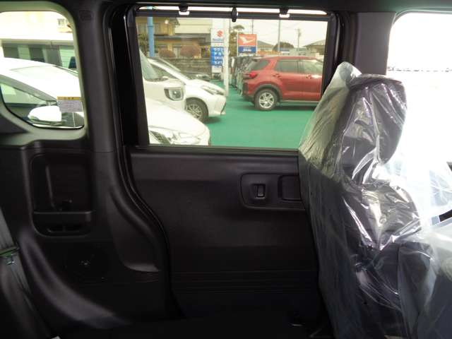 ホンダ Ｎ　ＢＯＸ カスタム ６６０ ターボ R7年 () 99