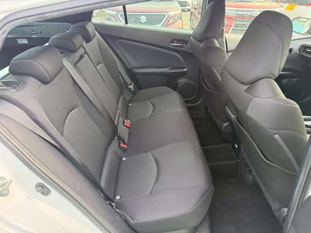 トヨタ プリウス １．８ Ｓ R4年 (九州・沖縄) 99