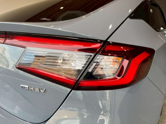 ホンダ シビック　ハイブリッド ２．０ Ｅ：ＨＥＶ R4年 (近畿) 99
