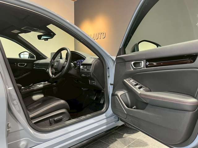 ホンダ シビック　ハイブリッド ２．０ Ｅ：ＨＥＶ R4年 (近畿) 99