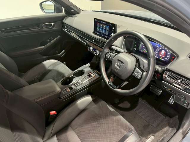 ホンダ シビック　ハイブリッド ２．０ Ｅ：ＨＥＶ R4年 (近畿) 99