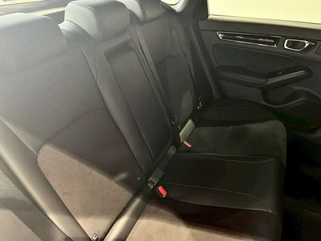 ホンダ シビック　ハイブリッド ２．０ Ｅ：ＨＥＶ R4年 (近畿) 99