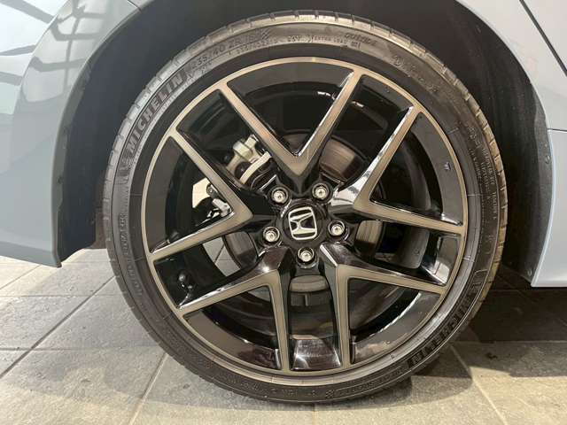 ホンダ シビック　ハイブリッド ２．０ Ｅ：ＨＥＶ R4年 (近畿) 99