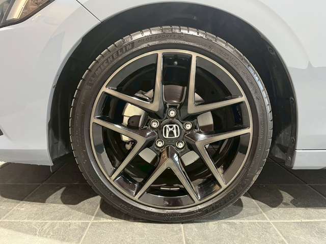 ホンダ シビック　ハイブリッド ２．０ Ｅ：ＨＥＶ R4年 (近畿) 99