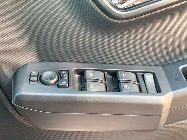 ダイハツ タフト ６６０ Ｇ ダーククロム ベンチャー R6年 (九州・沖縄) 99