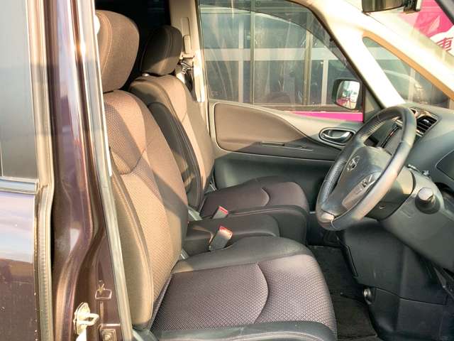 日産 セレナ ２．０ ハイウェイスター Ｇ Ｓ－ＨＹＢＲＩＤ H25年 (九州・沖縄) 99