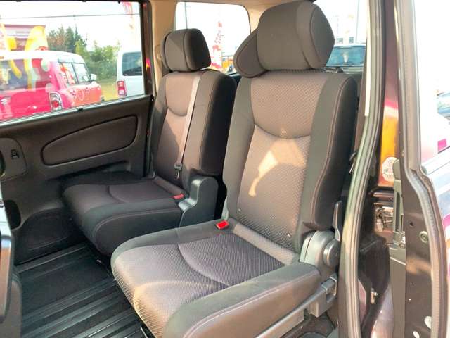 日産 セレナ ２．０ ハイウェイスター Ｇ Ｓ－ＨＹＢＲＩＤ H25年 (九州・沖縄) 99