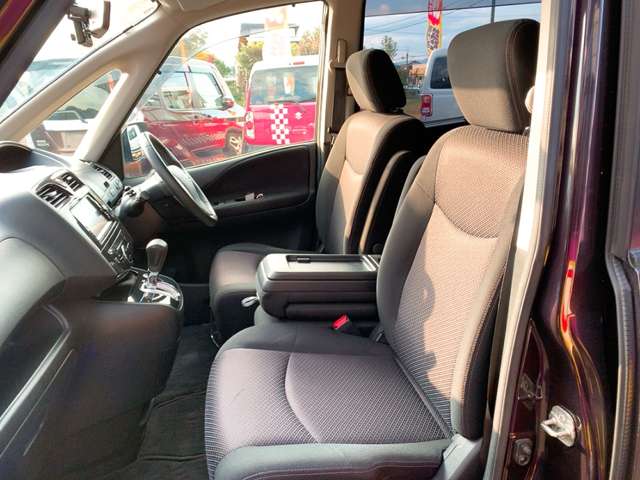 日産 セレナ ２．０ ハイウェイスター Ｇ Ｓ－ＨＹＢＲＩＤ H25年 (九州・沖縄) 99