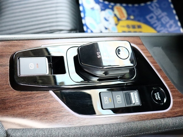 日産 ノートオーラ １．２ Ｇ レザーエディション R3年 () 99