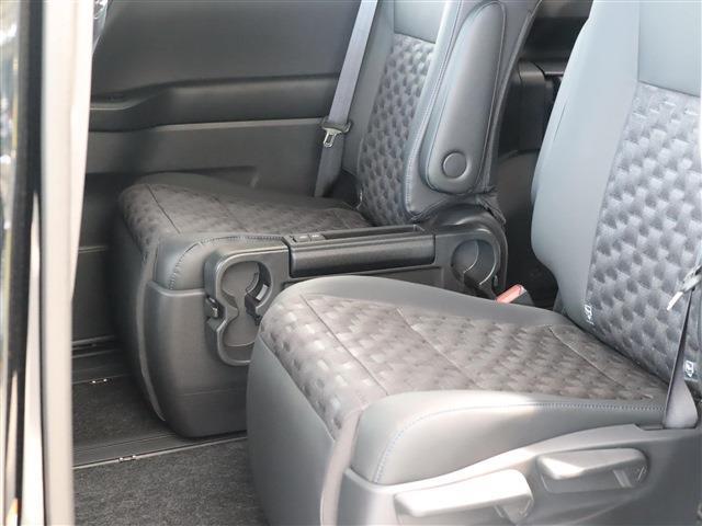 トヨタ ヴォクシー １．８ ハイブリッド Ｓ－Ｚ R7年 (東海) 99