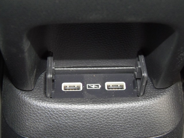 ホンダ フィット　ハイブリッド １．５ Ｅ：ＨＥＶ クロスター R2年 (東海) 99