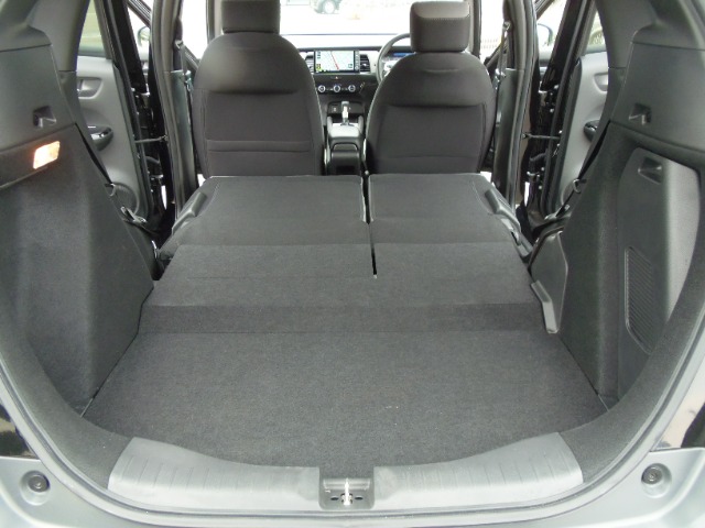 ホンダ フィット　ハイブリッド １．５ Ｅ：ＨＥＶ クロスター R2年 (東海) 99