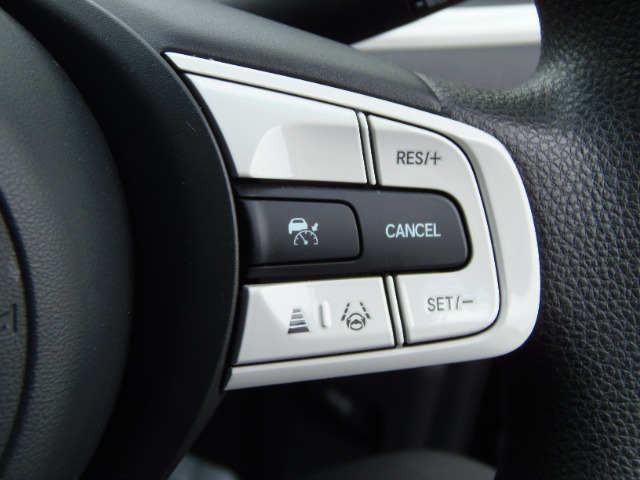 ホンダ フィット　ハイブリッド １．５ Ｅ：ＨＥＶ クロスター R2年 (東海) 99