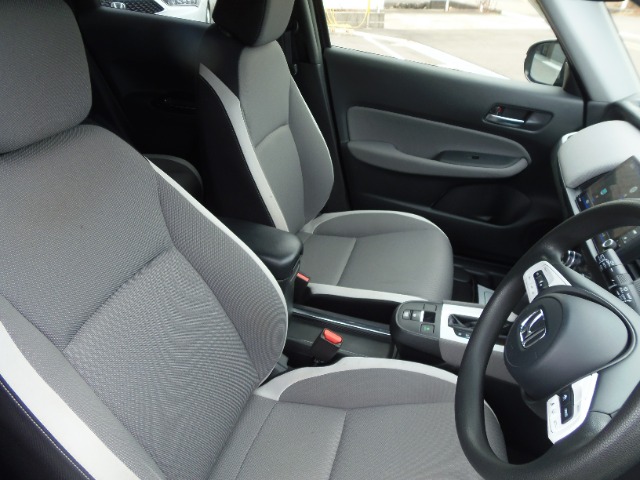 ホンダ フィット　ハイブリッド １．５ Ｅ：ＨＥＶ クロスター R2年 (東海) 99