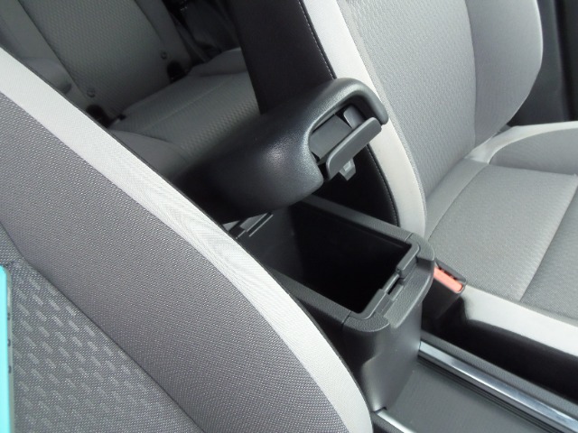 ホンダ フィット　ハイブリッド １．５ Ｅ：ＨＥＶ クロスター R2年 (東海) 99