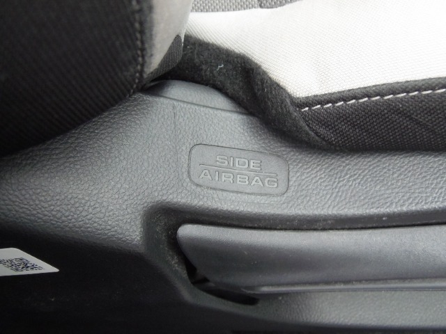 ホンダ フィット　ハイブリッド １．５ Ｅ：ＨＥＶ クロスター R2年 (東海) 99