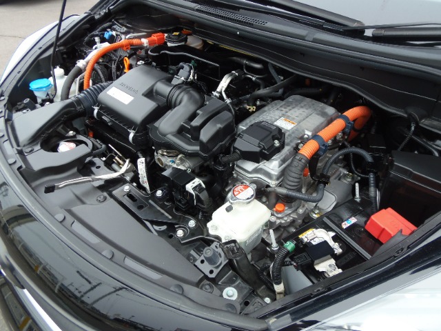 ホンダ フィット　ハイブリッド １．５ Ｅ：ＨＥＶ クロスター R2年 (東海) 99