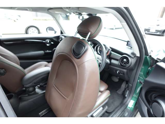 ミニ ミニ クーパー ３ドア ６０イヤーズ エディション ＤＣＴ R2年 (近畿) 99