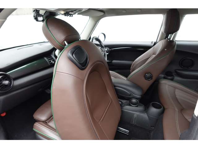 ミニ ミニ クーパー ３ドア ６０イヤーズ エディション ＤＣＴ R2年 (近畿) 99