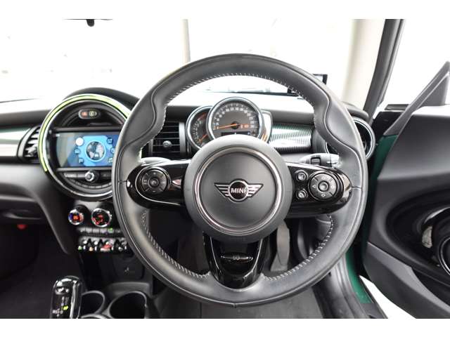 ミニ ミニ クーパー ３ドア ６０イヤーズ エディション ＤＣＴ R2年 (近畿) 99