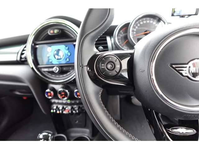 ミニ ミニ クーパー ３ドア ６０イヤーズ エディション ＤＣＴ R2年 (近畿) 99